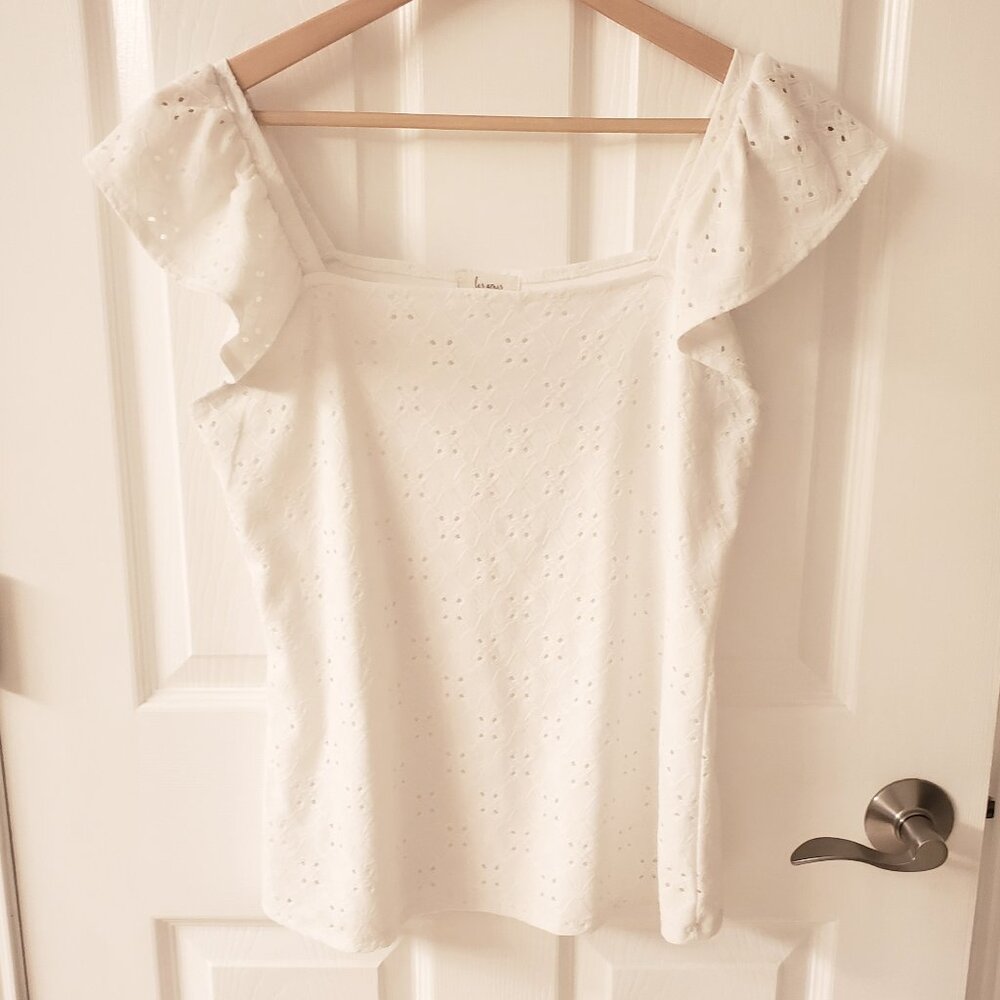 Les Amis Eyelet Knit Sleeveless Top in Ivory Size M (6-8)  color: Ivory